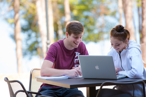 Students studying outdoors at Nicolet College