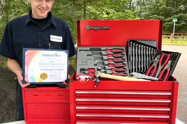 automotive student with snap on tools