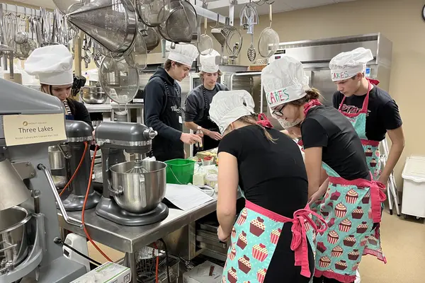 cupcake challenge competition with high school students 