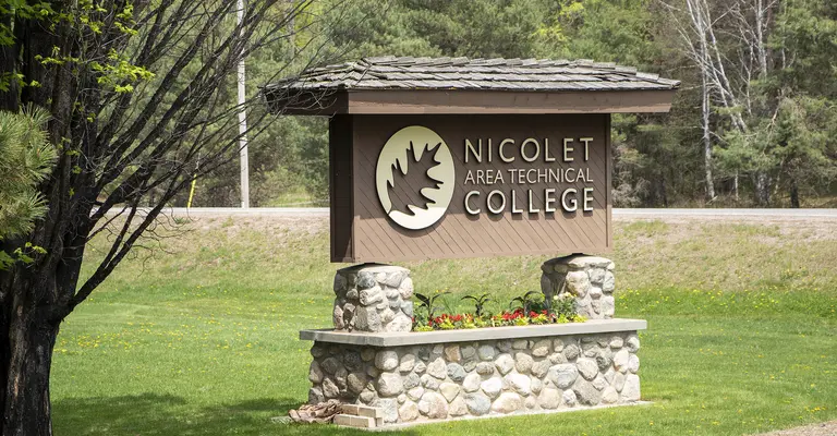 college_sign.jpg Thumbnail