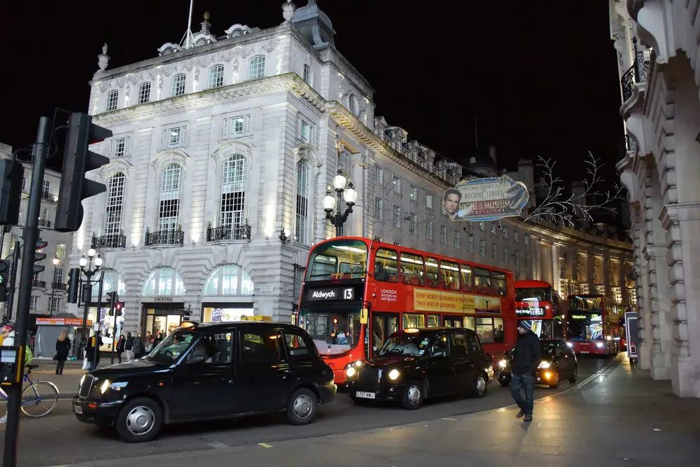 London Trip double decker bus