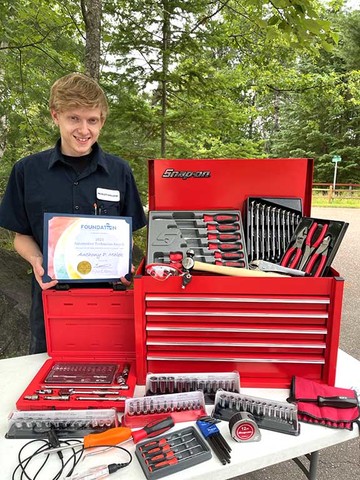 automotive student with snap on tools